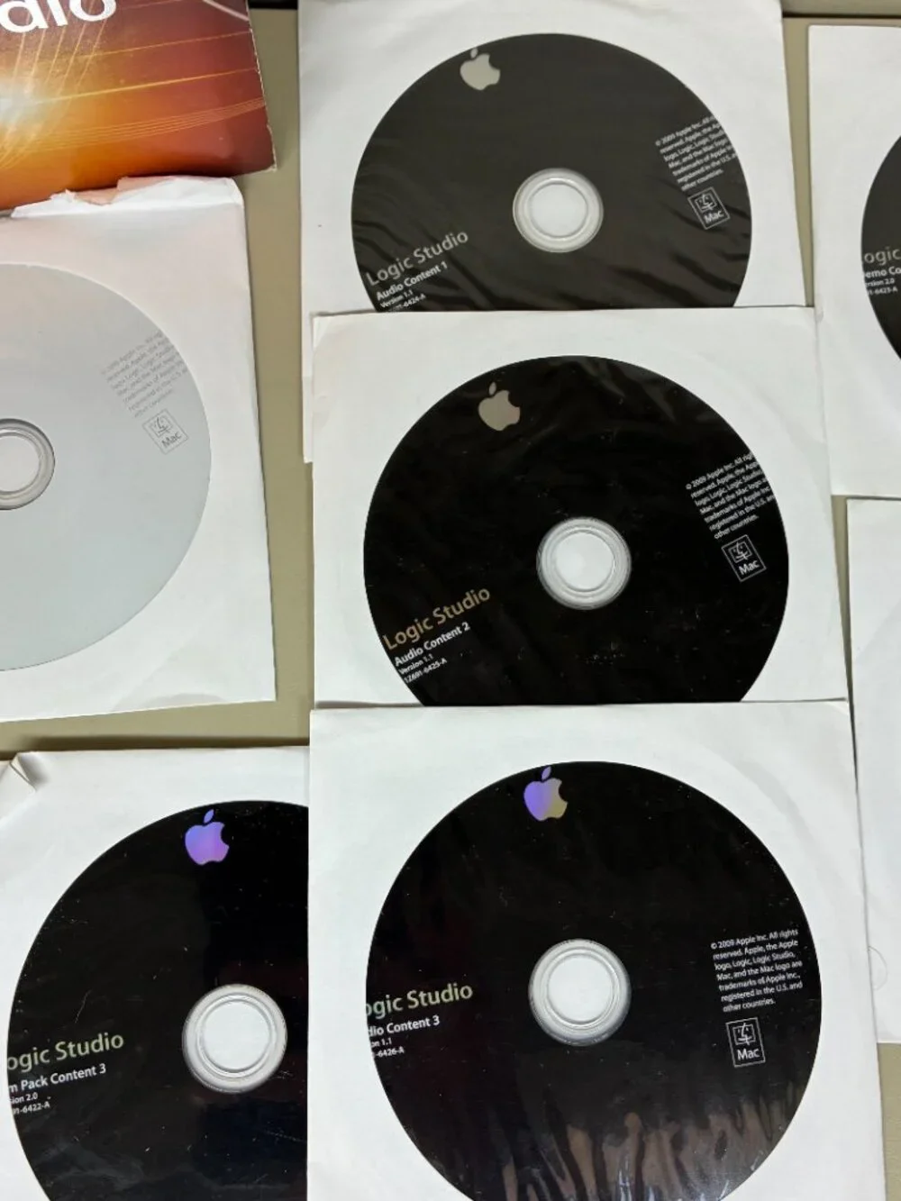 Apple Logic Studio v2.1 Academic Suite Logic Pro 9 MainStage 2 MB800Z/A Mac DVD